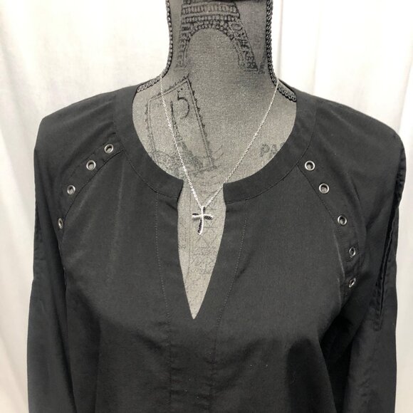 Collective Concepts Top Womens Size Medium Black Grommets Cold Shoulder Peasant - Picture 2 of 7